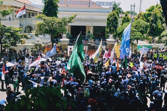 Di Gresik, DPRD Menyampaikan Tuntutan Mahasiswa ke DPR RI