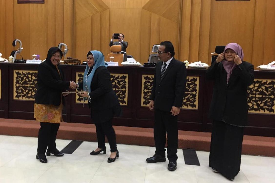 Di Depan DPRD, Risma Sebut Anaknya Jadi Korban Fitnah