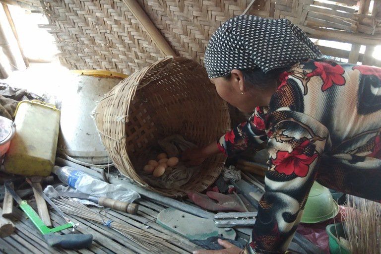 Telur Ayamnya Disebut Beracun, Warga Bangun Geram