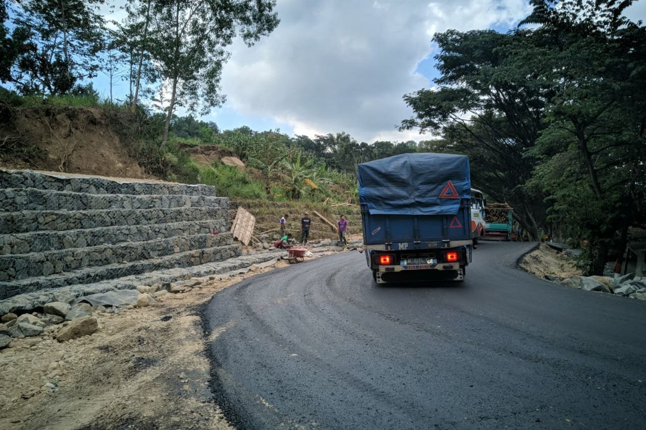 Jalur Amblas Ponorogo-Pacitan Kilometer 227 Telah Diperbaiki