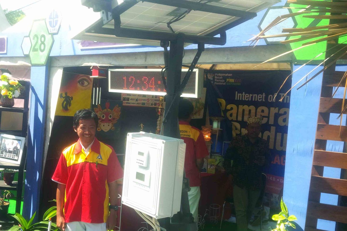 “SiroTangar” Penyiram Tanaman Otomatis yang Bisa Di-<em>remote</em>