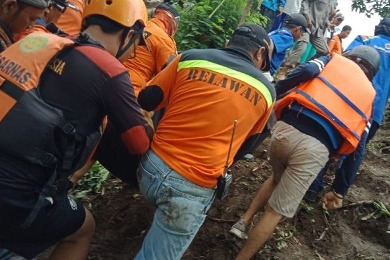 Pria Pencari Rumput Tenggelam di Sungai Mas Mojokerto