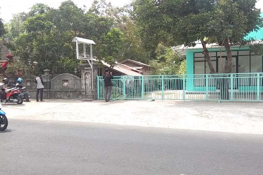 Di Rumah Joko, Densus 88 Menemukan Busur dan Anak Panah