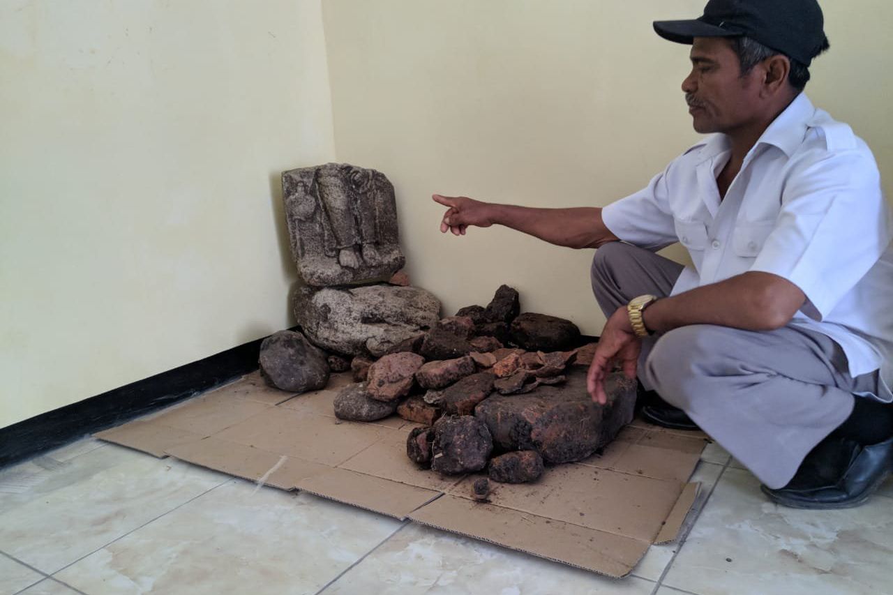 Ditemukan Batu Berelief Kaki di Ponorogo