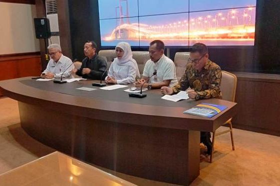 Gubernur Jatim Tetapkan Besaran UMK 2020