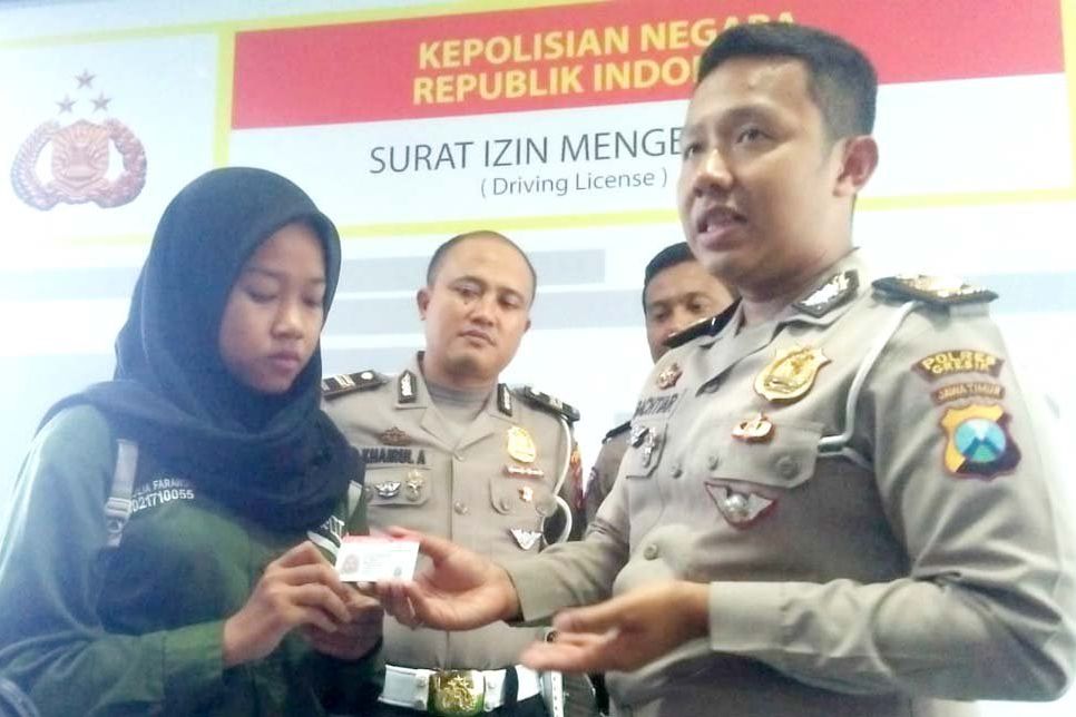 <em>Smart</em> SIM Bisa untuk Simpan Uang dan Belanja