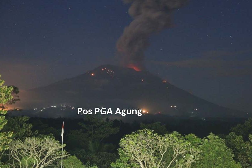 Gunung Agung Meletus, Semburkan Abu Setinggi 5.000 Meter  