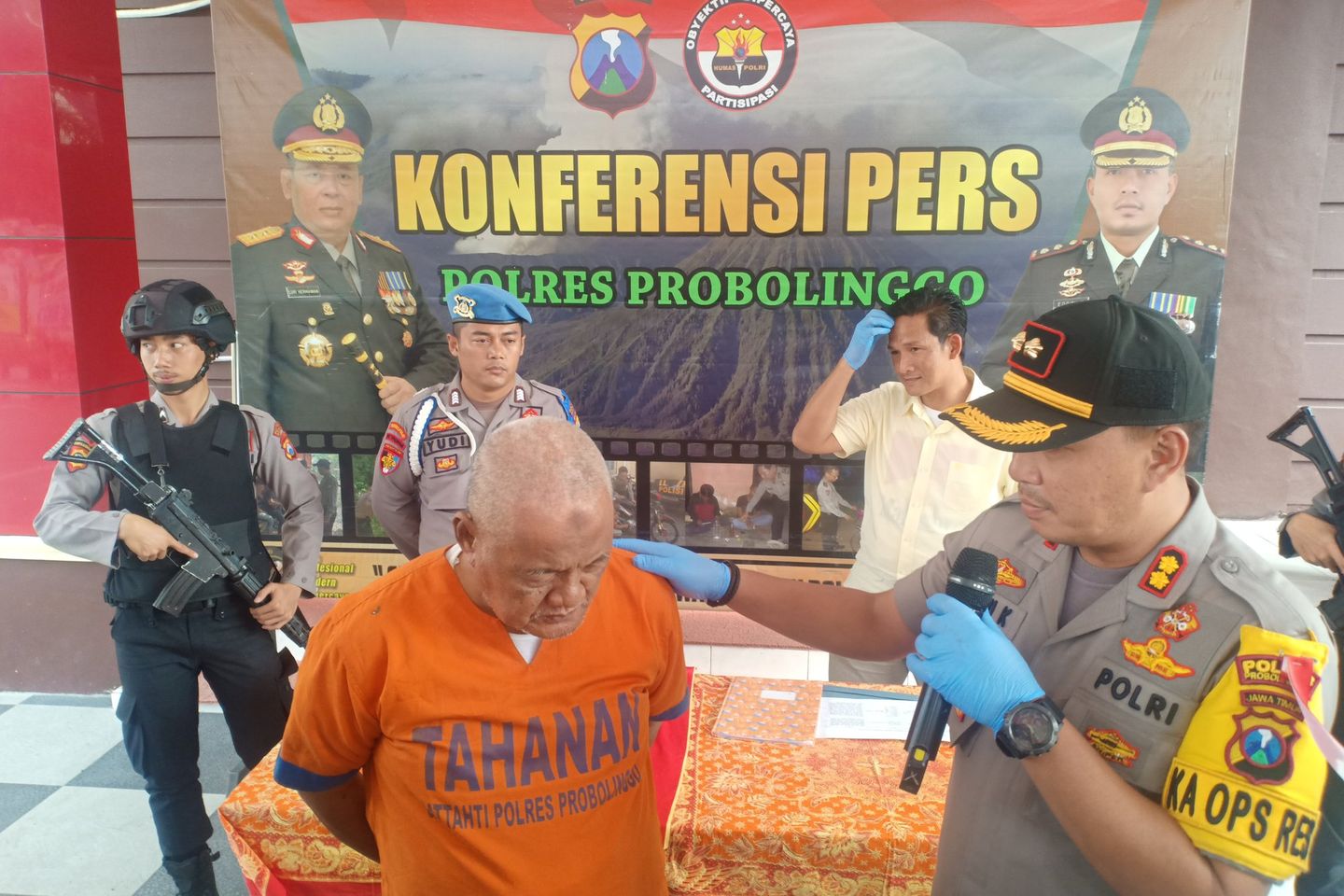 Kakek Bercucu Tiga Cabuli Bocah 7 Tahun di Probolinggo