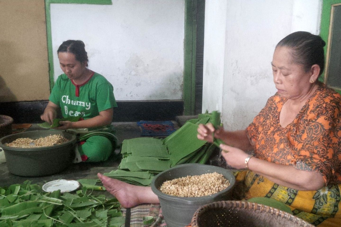 Lebih Sedap dan Gurih, Tempe Daun Khas Oleh-oleh Banyuwangi