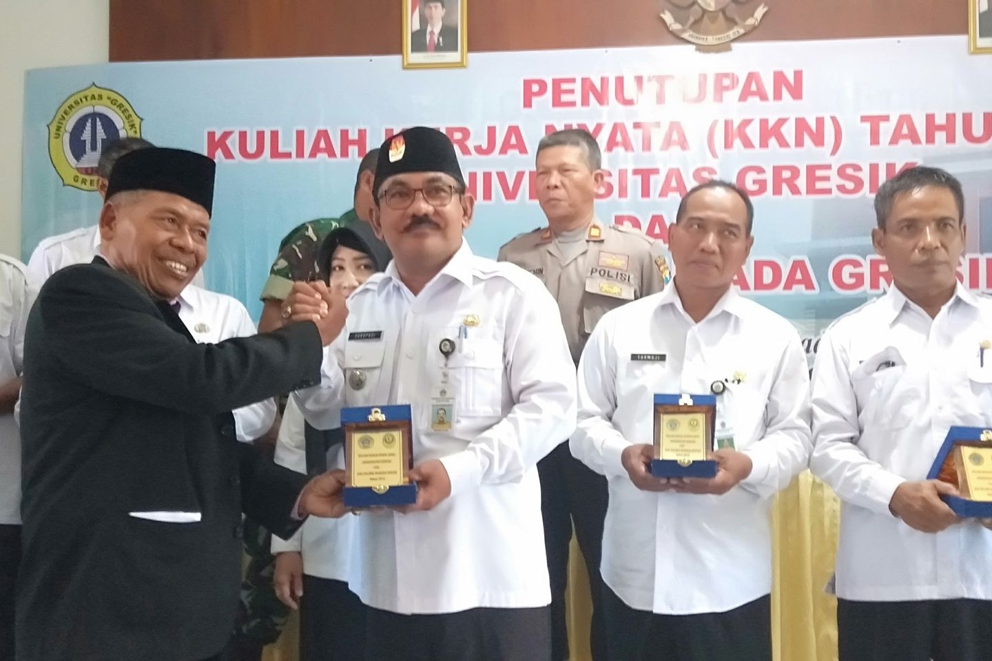 Unigres Bikin KKN Berkelanjutan dengan Kecamatan Duduksampean