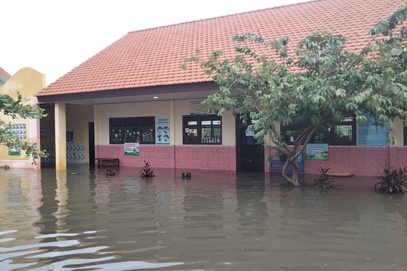 Banjir di Desa Tempuran Mojokerto Rendam Ratusan Rumah dan Dua Sekolah