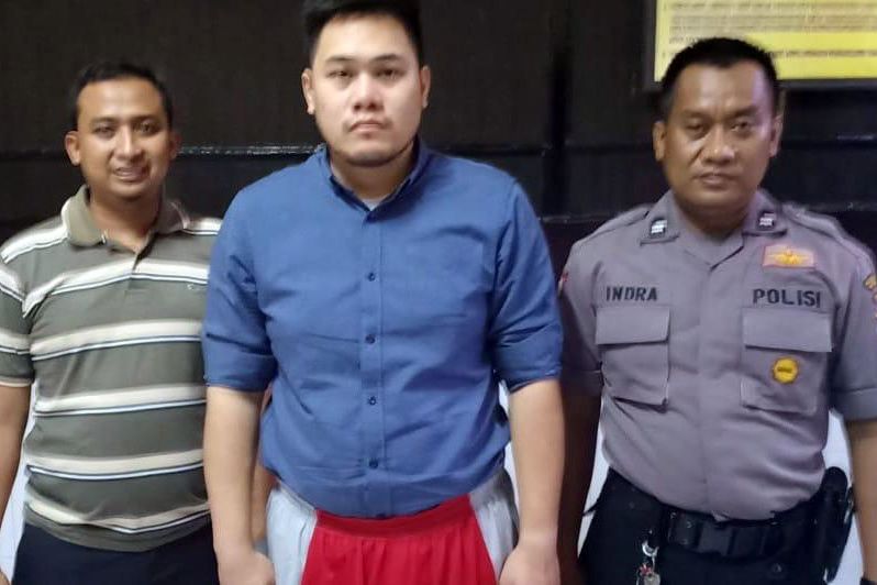 Kejari Surabaya Periksa Berkas Pilot yang Aniaya Pegawai Hotel