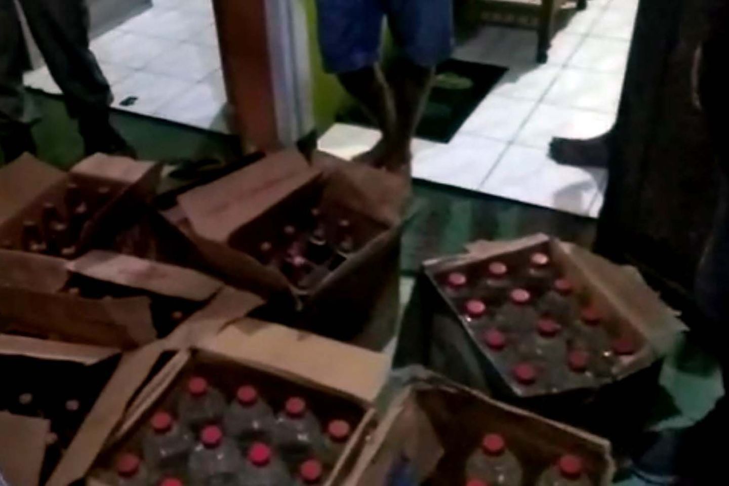 Wali Kota Probolinggo Gerebek Distributor Miras Oplosan
