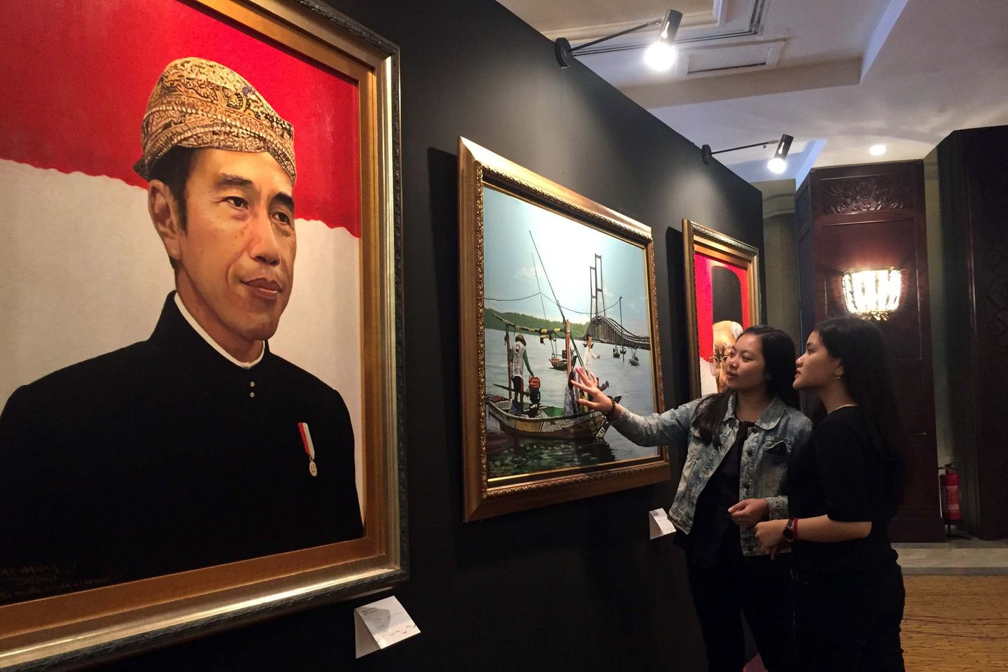 Lelang Benda Koleksi Jokowi, TKN Target Kumpulkan Rp3 Miliar