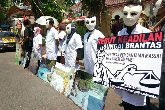 Ecoton Nilai Pertanyaan Tergugat Kepada Saksi Fakta Salah Alamat