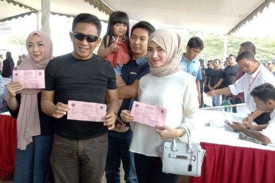 Wabub Blitar Kunjungi Dua Istrinya yang Hari Ini Ikut Pilkades