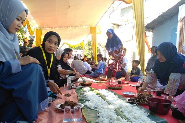 Global Qurban ACT Jatim Berbagi Hewan Kurban di Kampung Seng