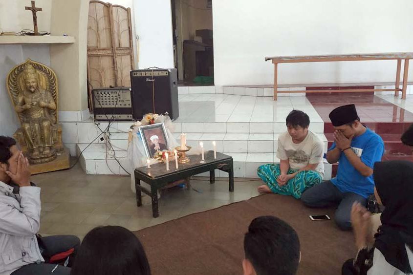 Gereja Santa Yosep Doa Bersama Pemuda Lintas Agama