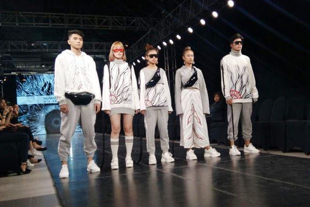 FIK Ubaya Adakan Fashion Show Bertajuk Pembebasan