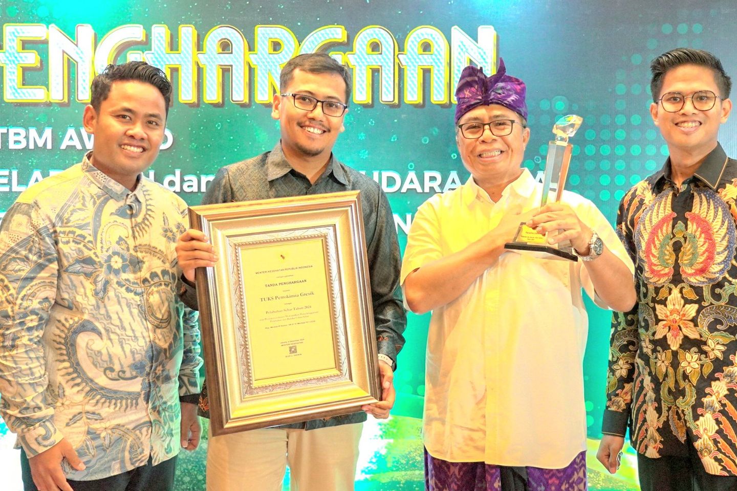 TUKS Petrokimia Gresik Terima Penghargaan Pelabuhan Sehat dari Kemenkes