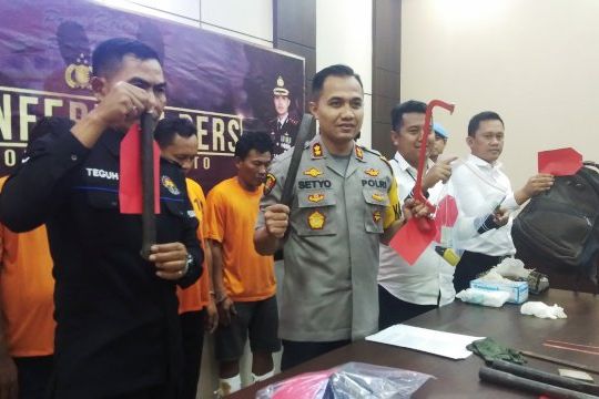 Polres Mojokerto Tembak Pembobol Gudang di 18 TKP
