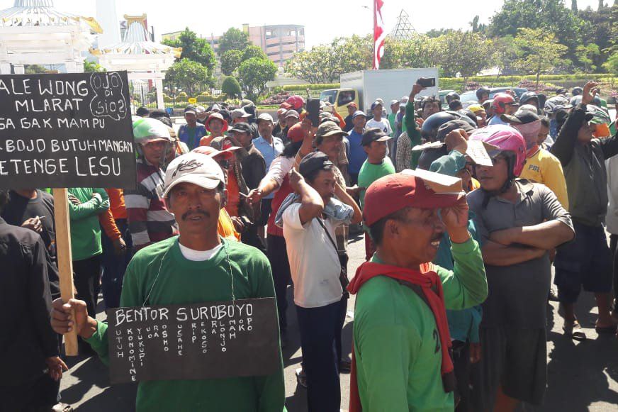 Ratusan Pengemudi Bentor Berdemo Minta Payung Hukum