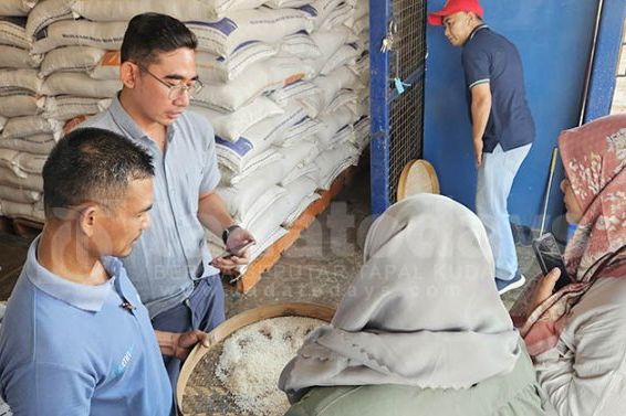 Bulog Banyuwangi Menargetkan Serap 53 Ribu Ton Gabah Petani