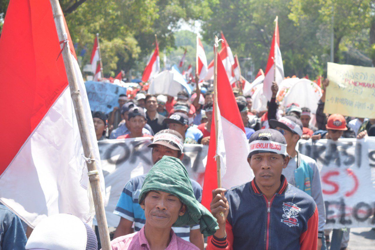 Tolak Rencana Relokasi TNI AL, Warga Pasuruan Datangi Kantor Bupati Pasuruan