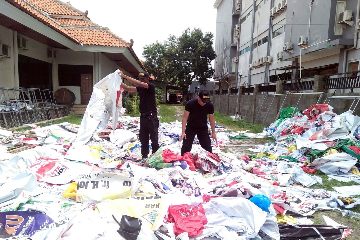 Bawaslu Surabaya Persilahkan UKM Manfaatkan APK