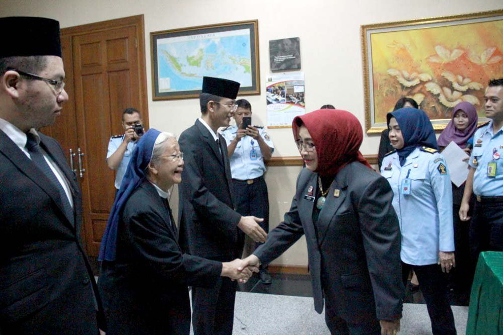 Lima WNA Melepas Kewarganegaraan Demi Menjadi WNI