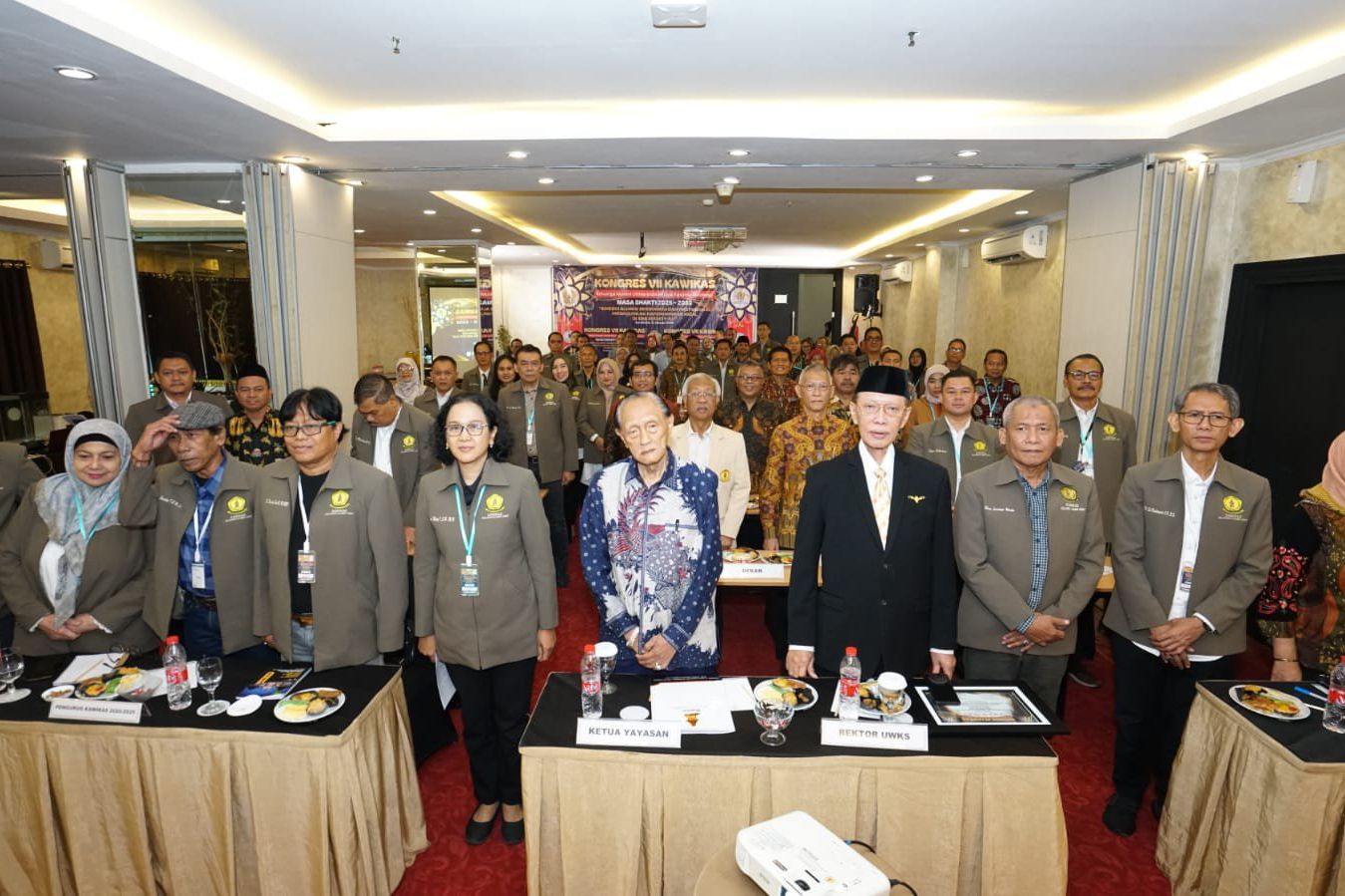 Agus Dono Kembali Jabat Ketua Umum Kawikas, Optimalkan 8 Fakultas UWKS dan Dukung Program Presiden