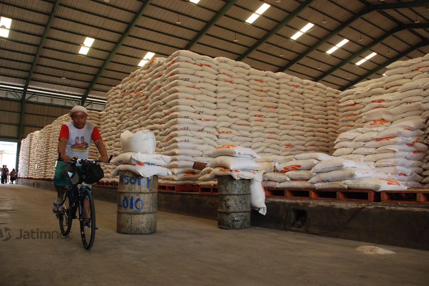 Bulog Banyumas Incar Beras Premium Petani