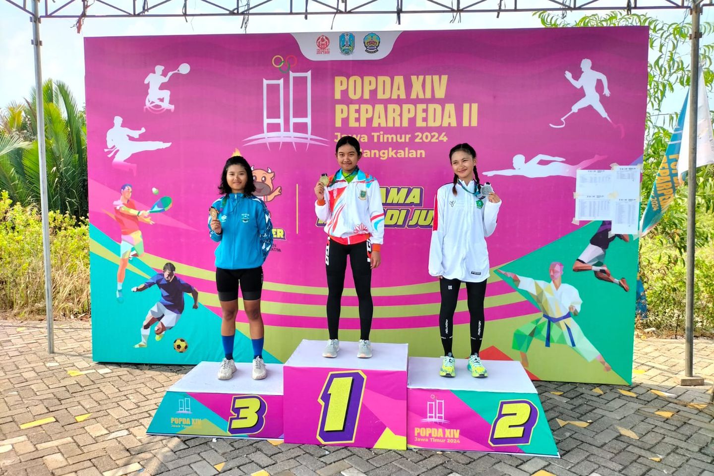 Atlet Balap Sepeda Putri Kota Mojokerto Sumbang Emas dalam Popda XIV Jatim