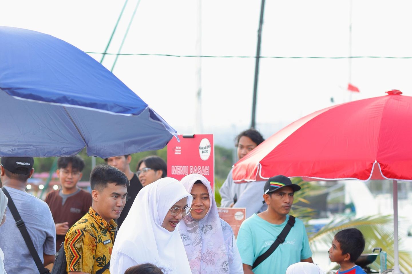 Festival Ngerandu Buko, Bupati Ipuk Minta Pembeli dan Penjual Diet Kantong Plastik