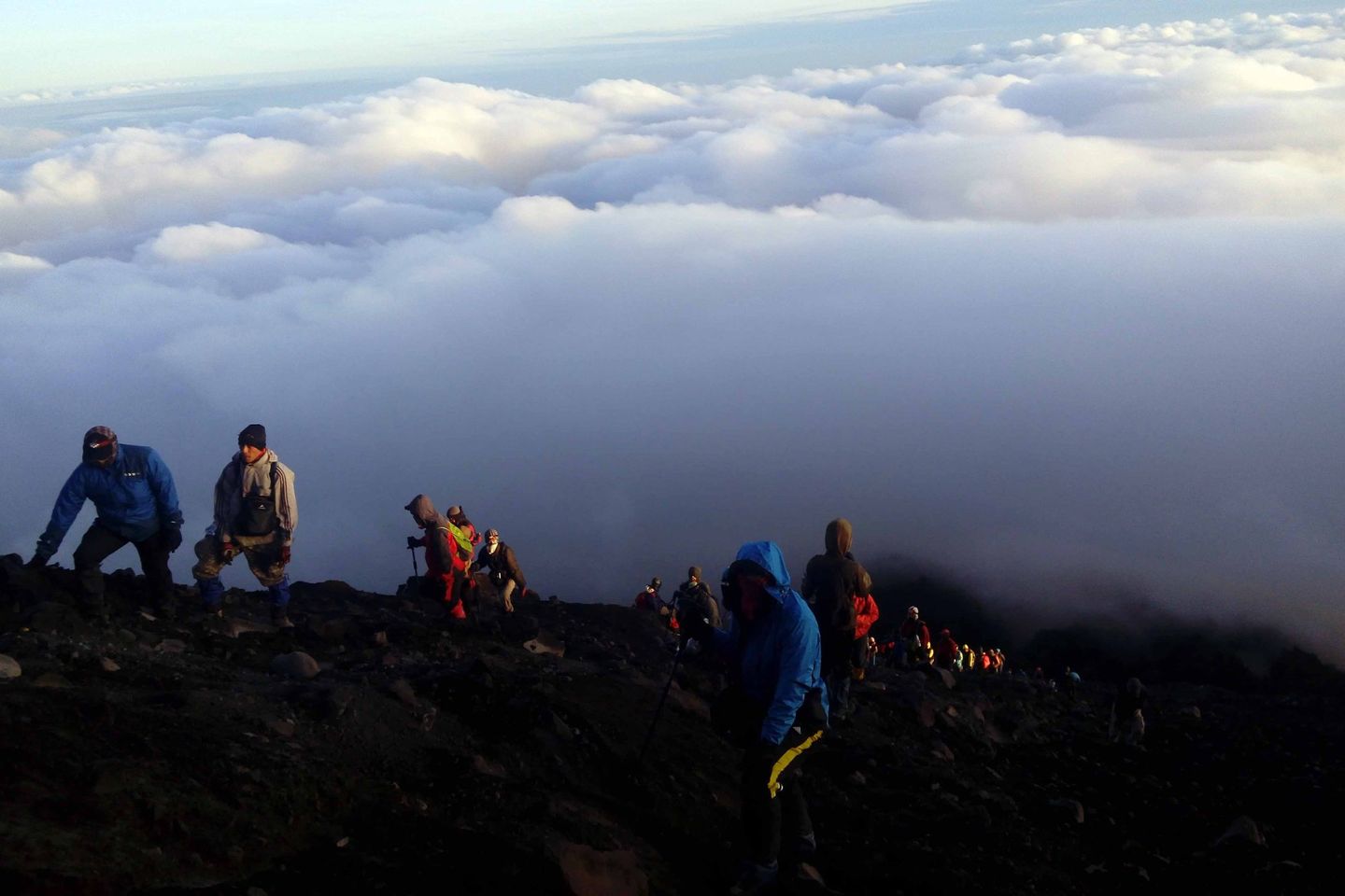 Peringatan 17 Agustus, TNBTS Siapkan Tiga Lokasi Upacara di Lereng Semeru