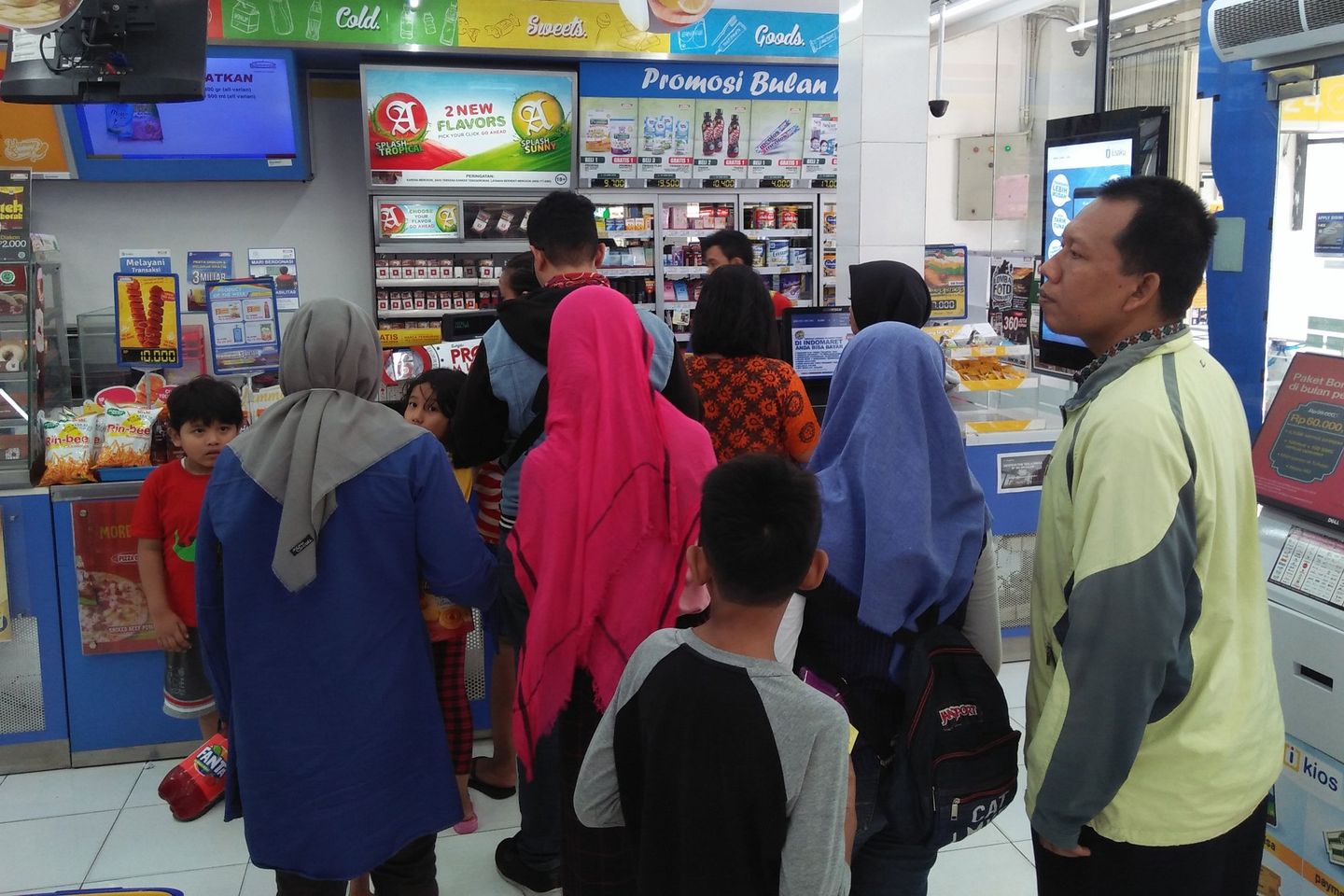 Operasional 4.000 Gerai Indomaret Terhambat Listrik Mati
