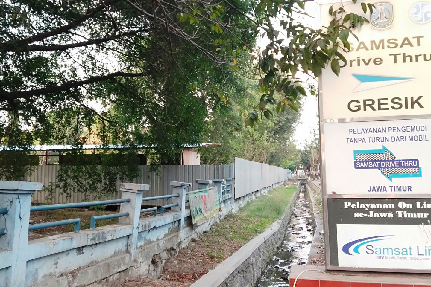Kantor Dibongkar, Uji Kir Kendaraan di Gresik Terganggu