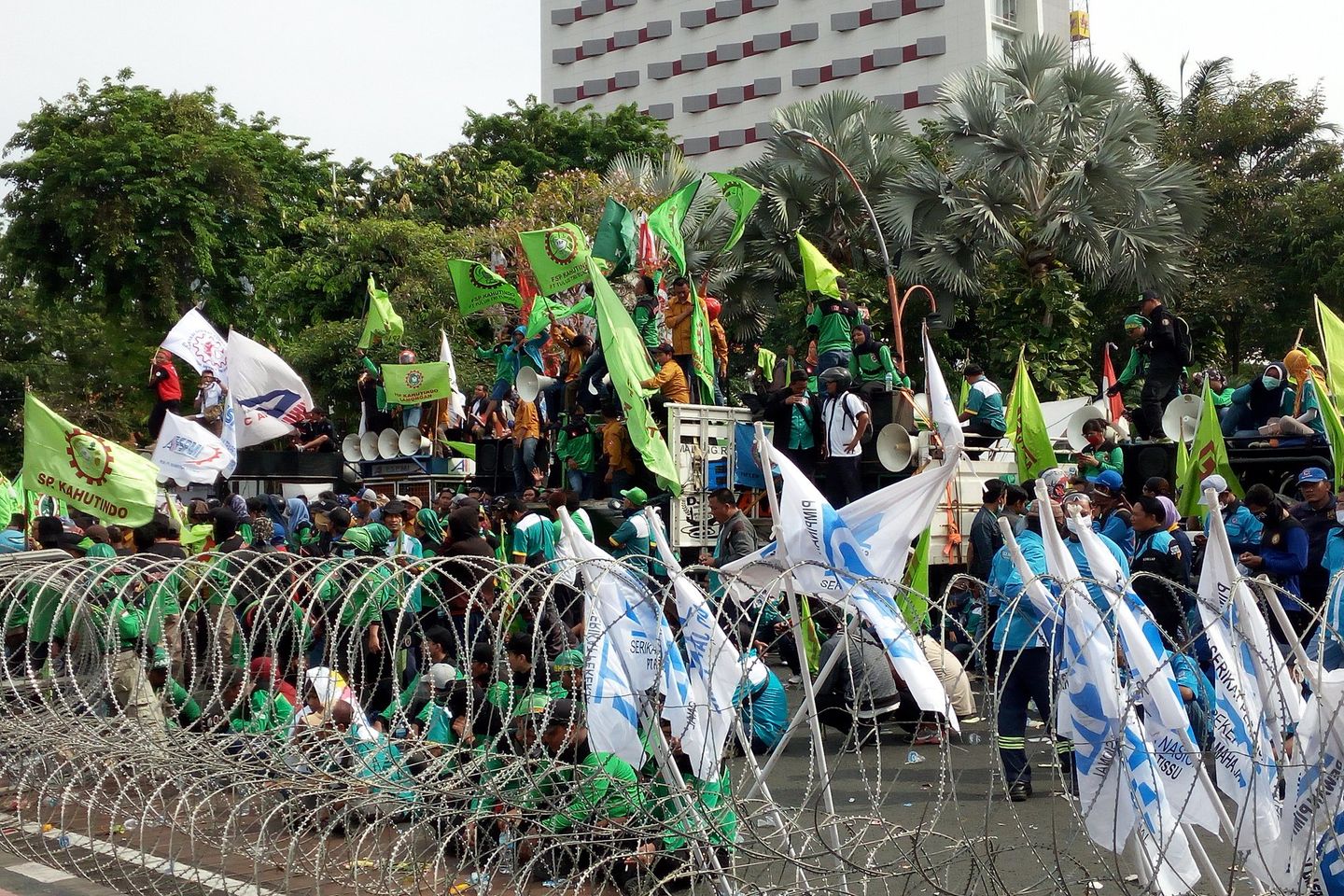 Peringatan Hari Buruh Terpusat di Grahadi dan Kantor Gubernur