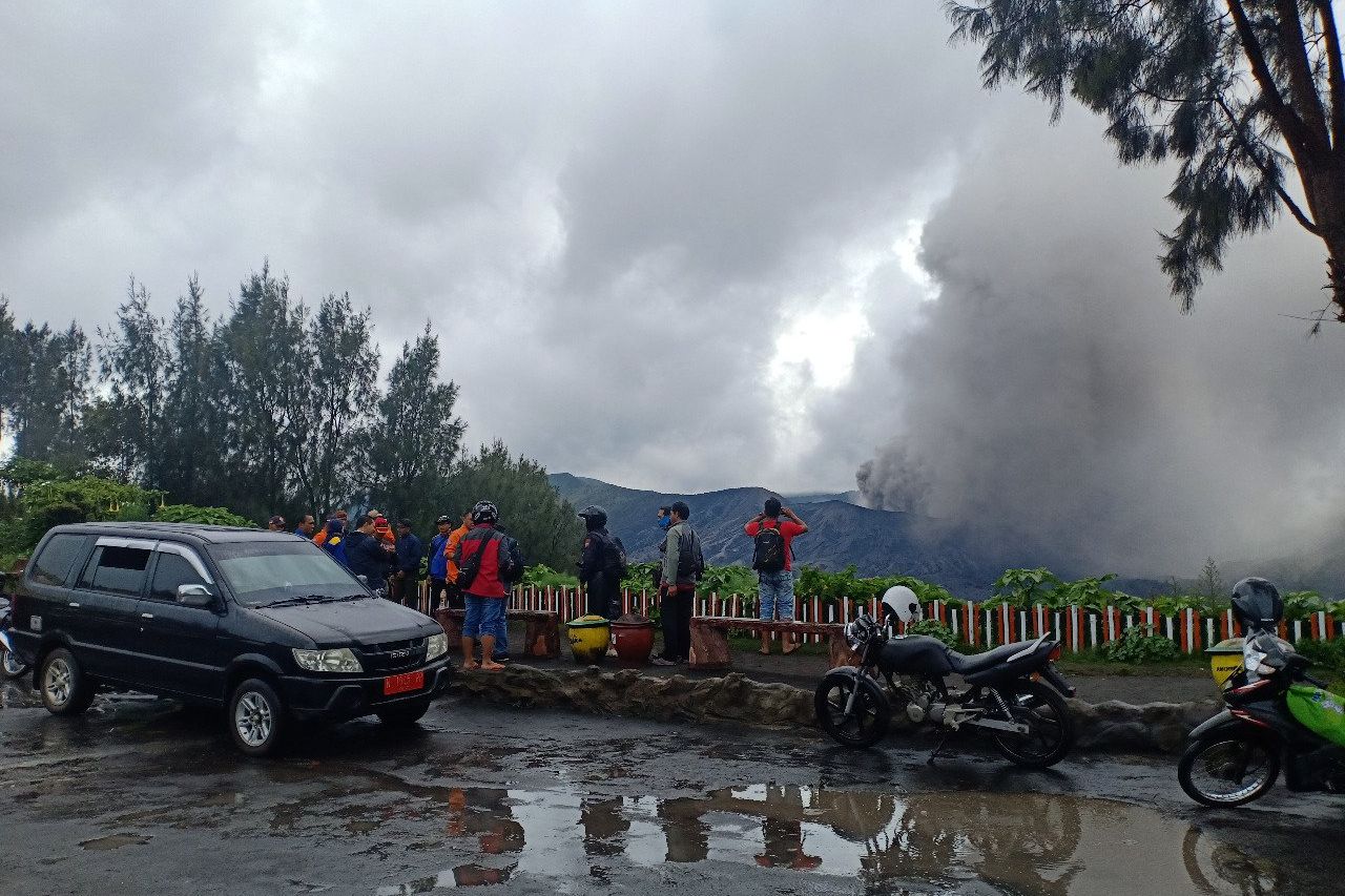 Bromo Berasap, BNPB Siagakan Empat Kabupaten