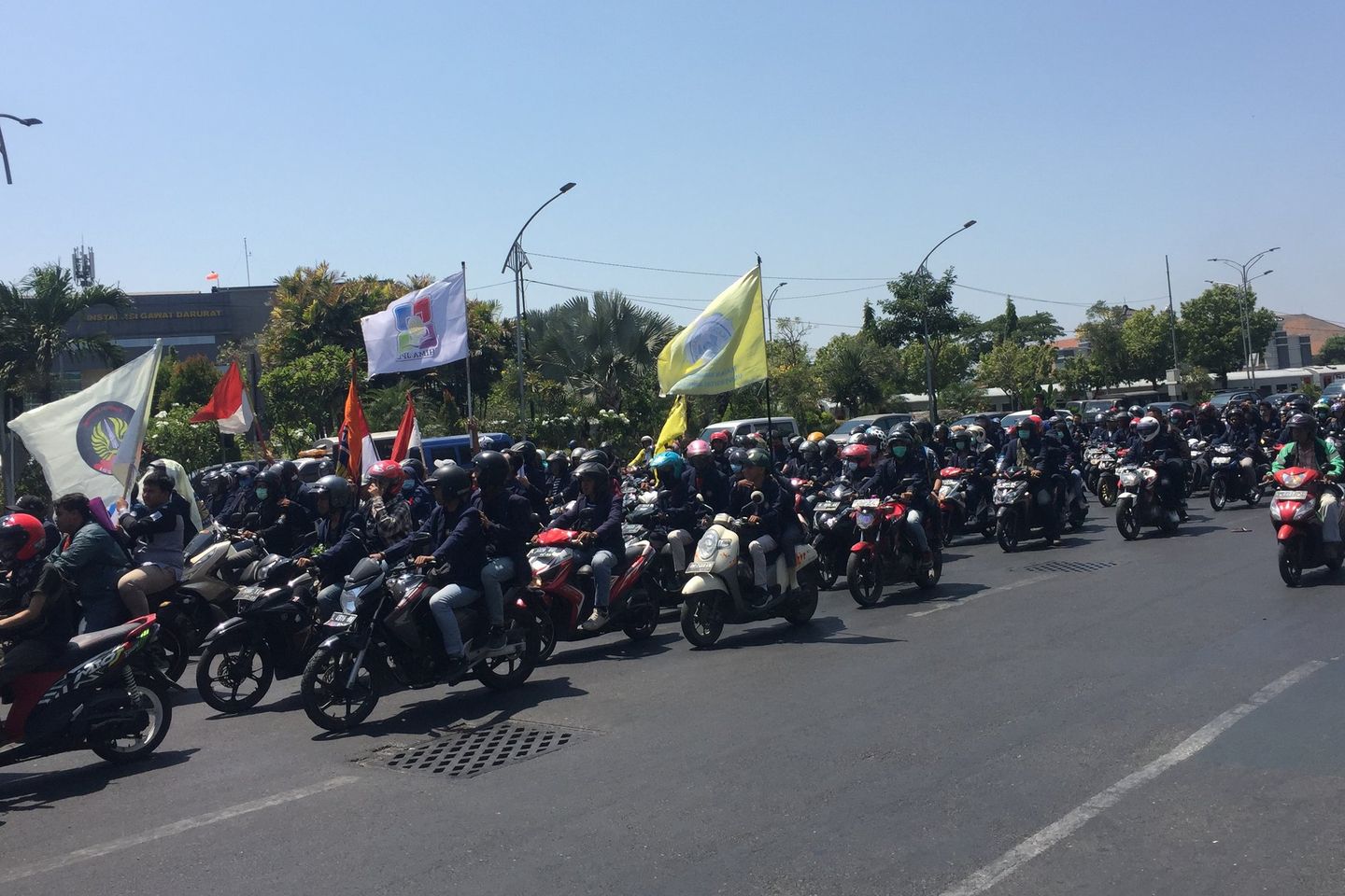 Aksi 25 September, Massa Unesa Mulai Bergerak ke DPRD Jatim