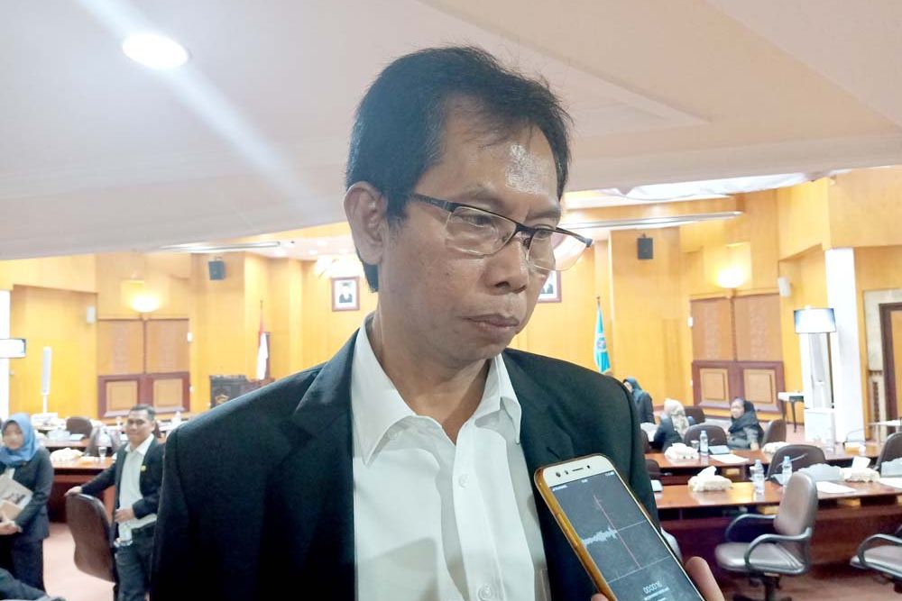 Awi Akan Sahkan APBD Bertepatan Hari Pahlawan