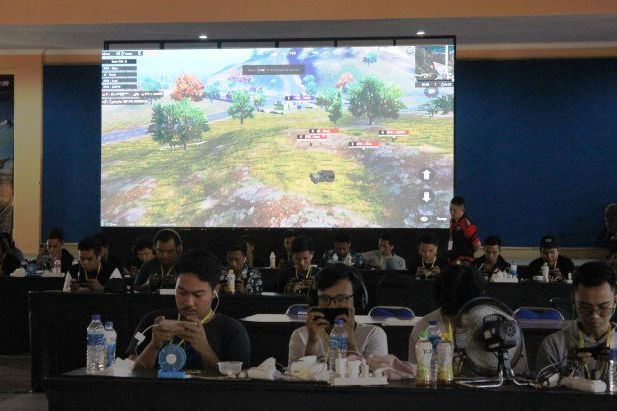 Ratusan Gamer Ikuti Situbondo E-Sport Tournament PUBG Mobile