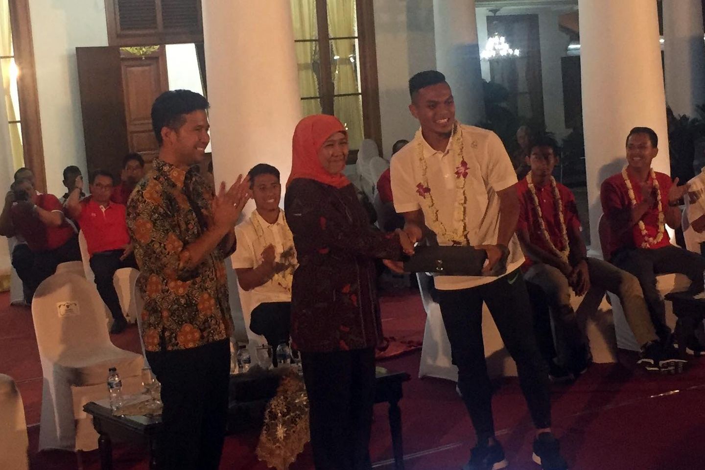 Khofifah Beri Bonus Pemain Timnas U-22 Asal Jawa Timur