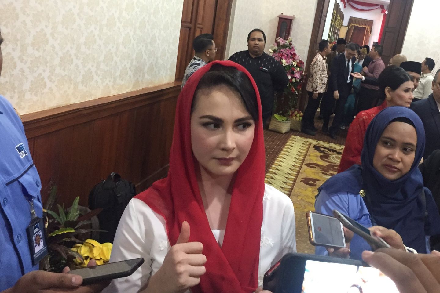 Arumi Tak Campuri Keputusan Politik Suaminya