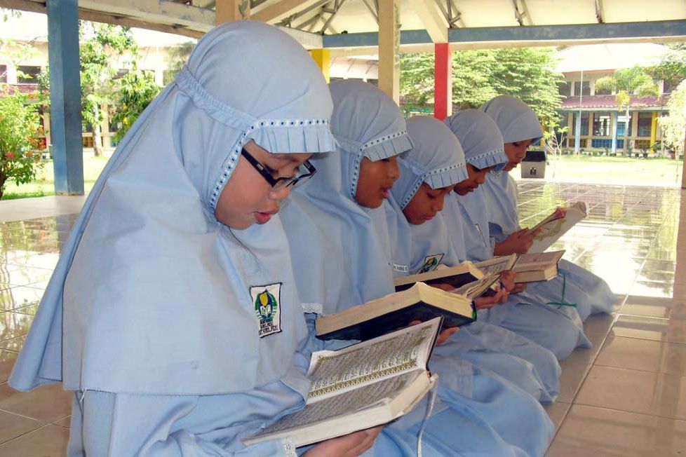 Hari Pertama Ramadan, Tadarus Massal Digelar Santri di Medan