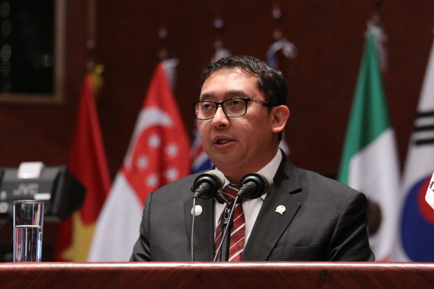 Santri Jember Kecam Puisi Fadli Zon