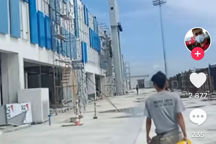 Viral di Tiktok, Ini Penyebab Pekerja Pembangunan Stadion Surajaya Lamongan Mogok Kerja 