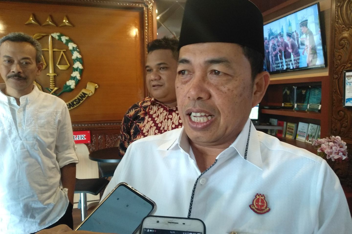 Kejati Jatim Terima 6300 USD dari Enam Saksi PT DPS