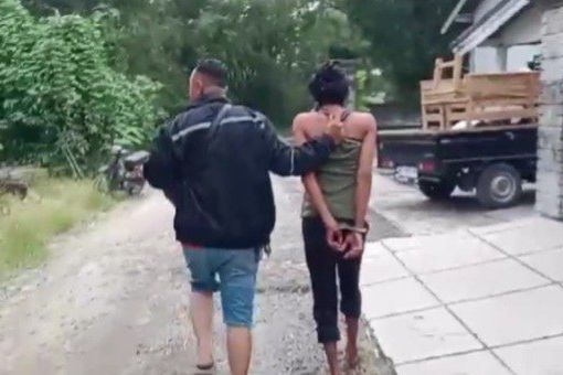 Nyamar Jadi Pengamen, Pencuri Motor Ini Sikat N-Max dan Motor Miliknya Ditinggal