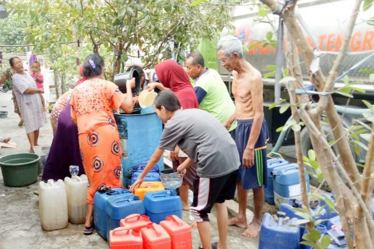 Pemkab Gresik Anggarkan Kebutuhan Air Bersih 1.000 Tangki
